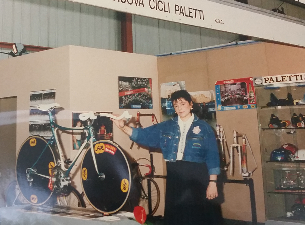 Milano, 1983. La Paletti presenta il primo prototipo brevettato di bici senza fili.