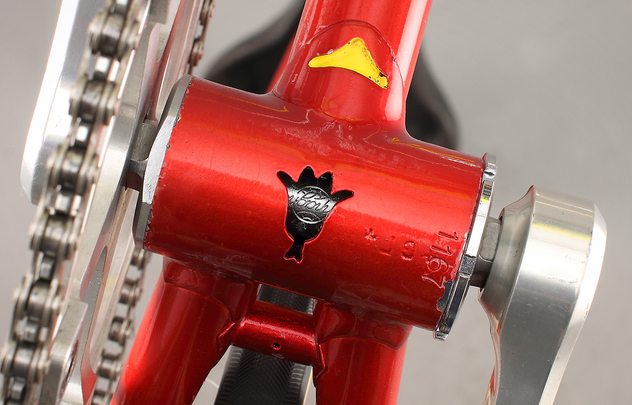 somec tulipano logo bottom bracket